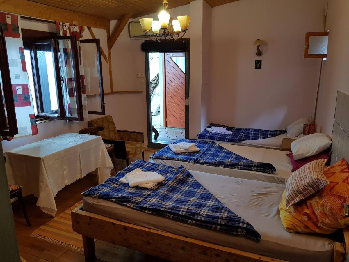 Hompot Accommodation Deva Exterior foto