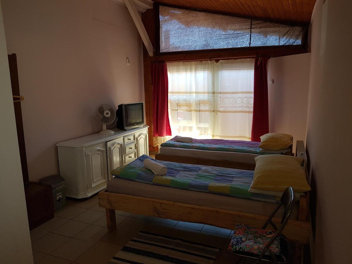 Hompot Accommodation Deva Exterior foto